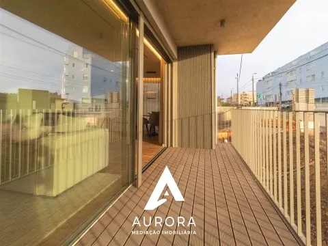 Apartamento T3 - Terraço - Varandas - 2 lugares de garagem fechados 