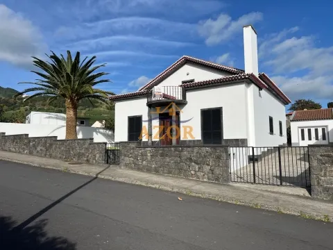 Moradia em Vila Franca do Campo