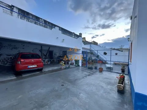 Moradia T4 no Pico da Pedra, Ribeira Grande