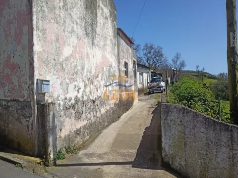 Moradia T2 nas Feteiras, Ponta Delgada