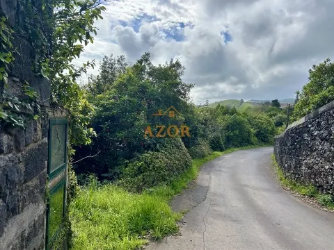Terreno Rústico na Fajã de Baixo