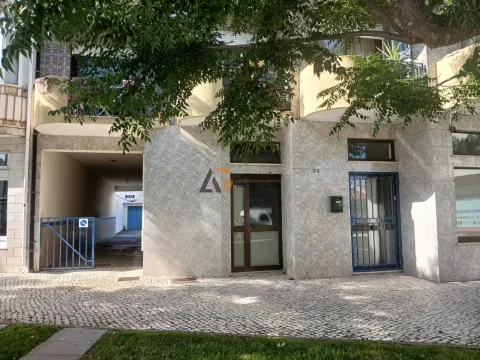 Loja/Escritorio para arrendar na Gafanha da Nazaré 