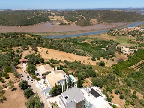 Villa privada com vistas fenomenais para o rio Arade
