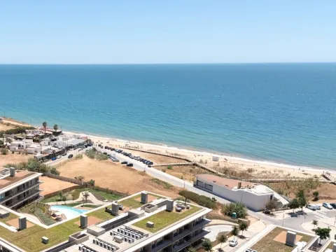 Lujoso apartamento de 2 dormitorios con vistas al mar a 200 m de la playa – Forte Novo