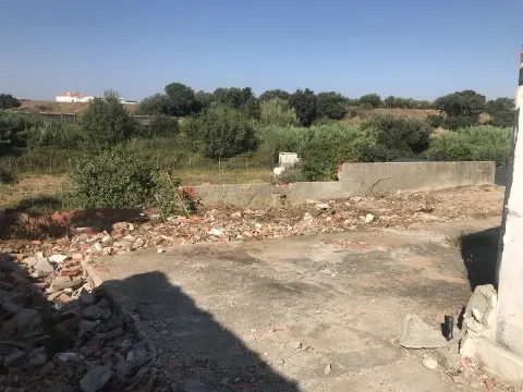 Moradia T2 com terreno