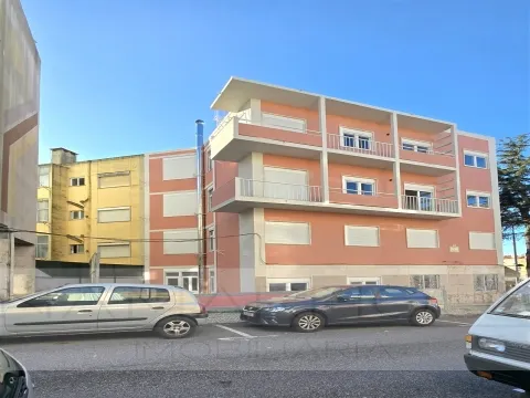 Prédio para investimento na Amadora