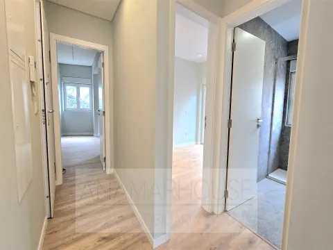 T2 remodelado primeiro andar com varanda, Mina de água, Amadora,Lisboa