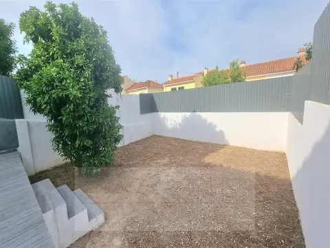 Moradia Totalmente remodelada junto ao Palácio Nacional de Queluz