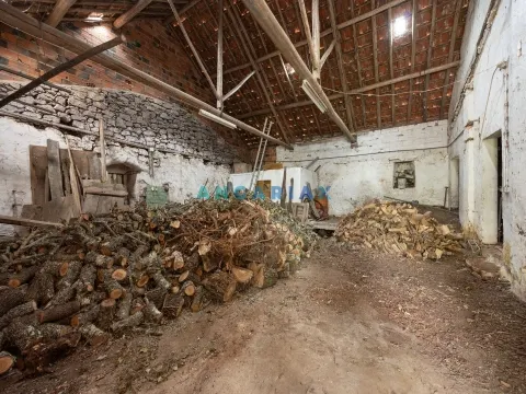 ANG1100 – Lagar para Venda em Alcaria, Porto de Mós