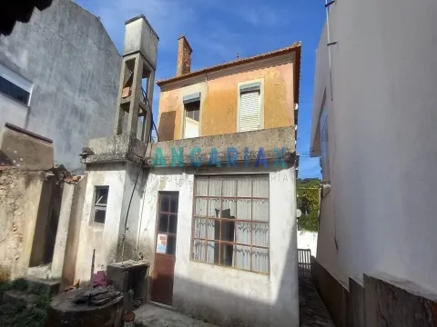 ANG1491 - Moradia T3 para Venda em Santa Catarina, Caldas da Rainha