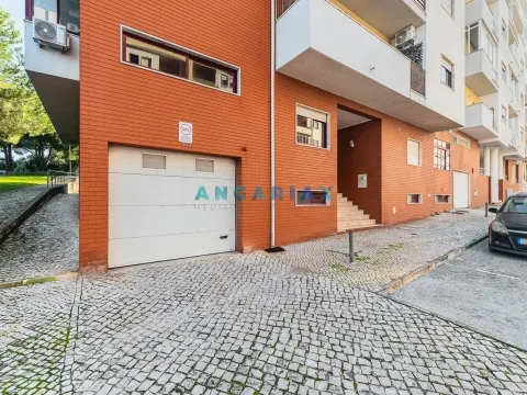 ANG1529 - Apartamento T3 para Venda em Setúbal 