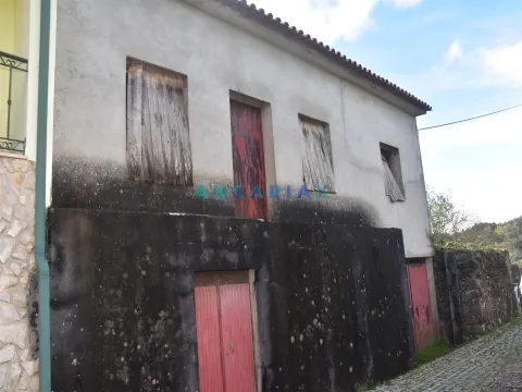 ANG1467 - Casa para Venda em Figueiró dos Vinhos