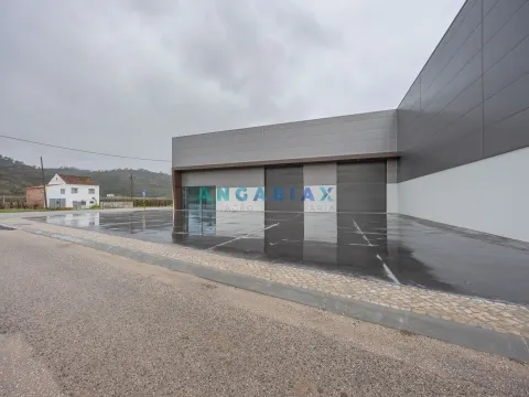 ANG1471 - Pavilhão para Venda em Alcobaça