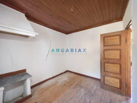 ANG1477 - Maison de 3 Chambres à Vendre à Serro Ventoso, Porto de Mós