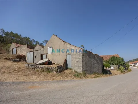 ANG1477 - Maison de 3 Chambres à Vendre à Serro Ventoso, Porto de Mós