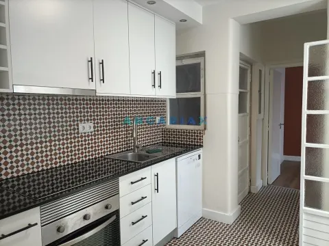 ANG1547 - Apartamento T3 para Arrendamento em Leiria