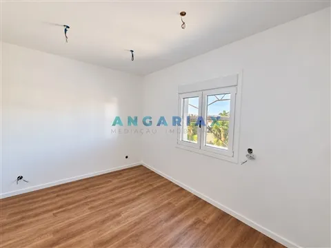 ANG1674 - Moradia T2 para Venda em Leiria