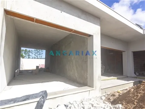 ANG1695 - 4 Bedroom House for Sale in Pataias, Alcobaça
