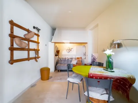 Charmante gerenoveerde villa met twee onafhankelijke appartementen in het historische centrum van Loulé