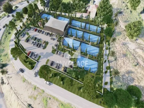 Grond voor de bouw van een Padel sportcomplex gelegen in de Gouden Driehoek.
