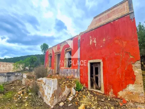 Propriedade com Potencial de Desenvolvimento Turístico ou Residencial.