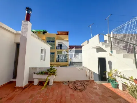 An authentic villa in the most desirable areas of Loulé, where the past inspires and the future takes shape