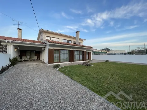 Semi-detached house T4