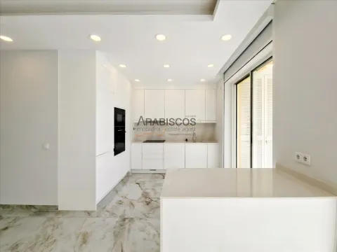 Apartment T4 - Balconies with 46 m2 - Pool - Air Conditioning - Underfloor Heating - Lagos - Algar