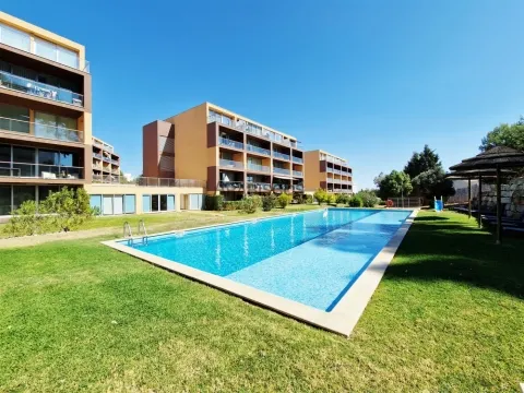 Appartement T3 - Rénové - Climatisation - 3 Suites - Piscine - Vale Lagar - Portimão - Algarve