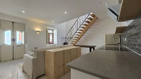 Jahresmiete - Haus mit 2 Schlafzimmern - Neubau - Traditionell - 2 Etagen - Portimão - Zentrum