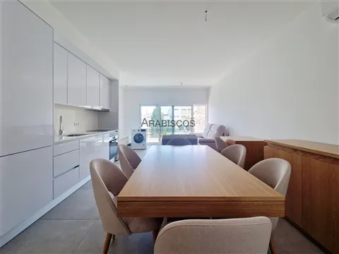 Apartamento T1 - Piscina - Ar Condicionado - Varanda -  Arrumo - Estacionamento - Portimão - Algarve
