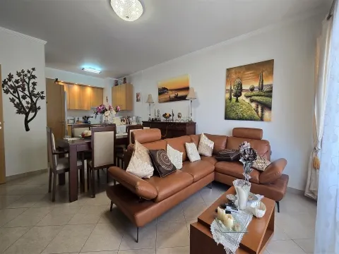 Apartamento T2 - Piscina - Condominio Privado - Portimão