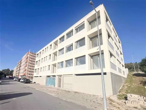 T3 Novo São João de Ver | Jardim Privado