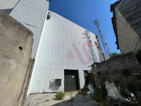 Armazém com licença para indústria em Gondar, Guimarães