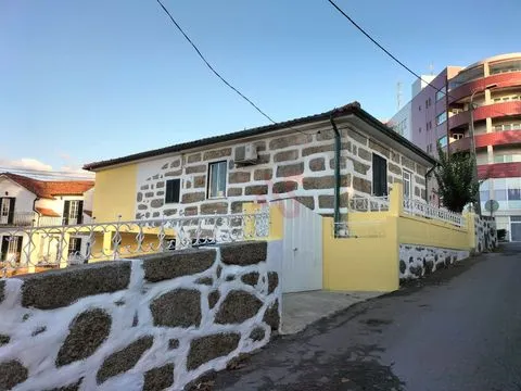 Villa con 2 camere da letto in fase di ristrutturazione a Riba de Ave, Vila Nova de Famalicão