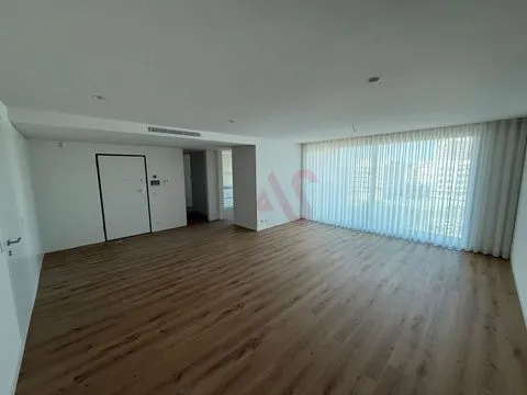 NOUVEL appartement de 3 chambres dans l’immeuble ELSA Fonte Nova à Aveiro