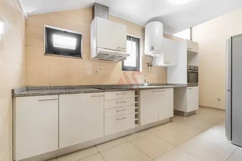 &#127969; 2 Schlafzimmer Haus Etage – Erdgeschoss &#124; ca. 77 m²