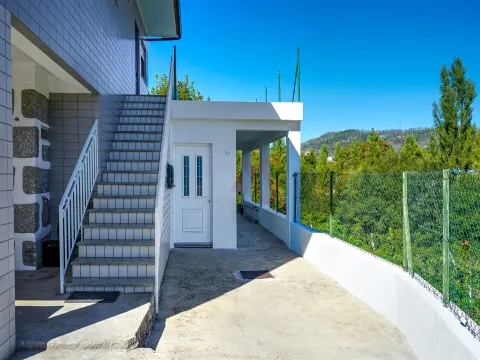 Moradia T3 em Serzedo, Guimarães