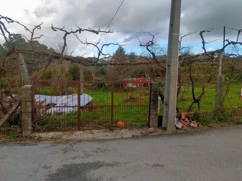 Terrain à bâtir de 1 960 m² à Regadas, Fafe