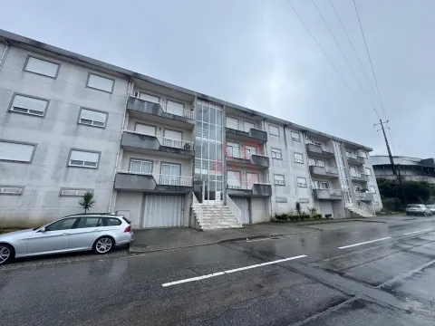 Apartamento T3 à venda em Barrosas (Santo Estêvão), Lousada