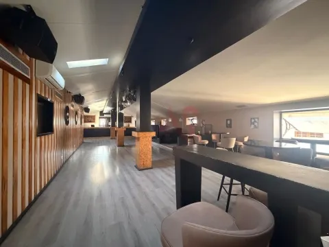 Trespasse – Bar / Espaço Noturno no Centro de Vizela – Em Pleno Funcionamento