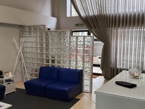 🏢 Loja no Rés do Chão com Possibilidade de Conversão em T2 Duplex – Vila Nova de Famalicão