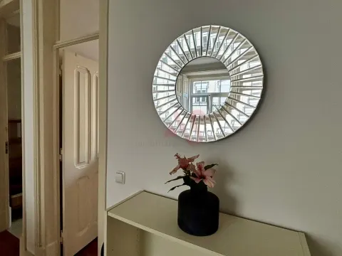 2 bedroom apartment for rent, close to the Arroios metro in Lisbon