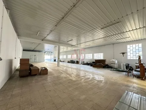 Armazém para arrendamento em Creixomil, Guimarães | Frio Negativo e Positivo | 7 Estacionamentos