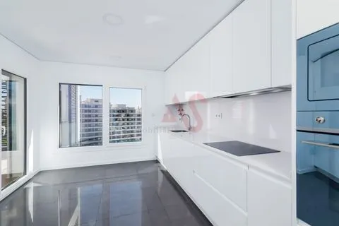 Apartamento T3 NOVO na Urbanização Colinas do Cruzeiro, em Odivelas