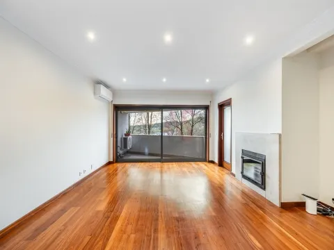 Appartement en duplex de 4 chambres à Fermentões, Guimarães