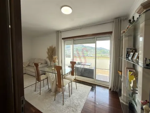 Appartement de 2 chambres à louer à Santa Eulália, Vizela