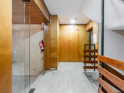 Apartamento T2, na Póvoa de Varzim, 2.ª linha de mar, a poucos passos da praia e da marginal