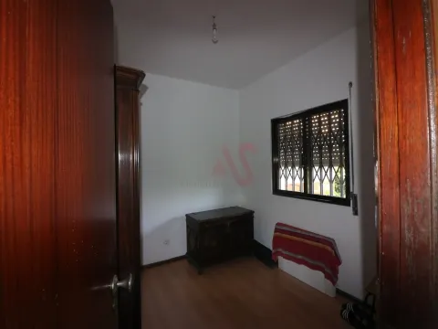 7-Zimmer-Haus mit zwei Einzimmer-Detachements in Santa Eulália, Vizela