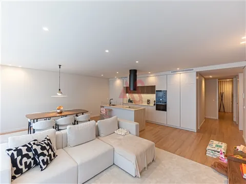 Apartamento T3 Mobilado e Equipado no Centro da Vila de Lousada